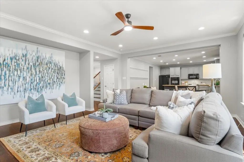 11208 Bastogne Loop Austin TX 78739