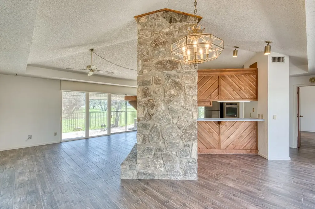 1504 Azure Horseshoe Bay TX 78657