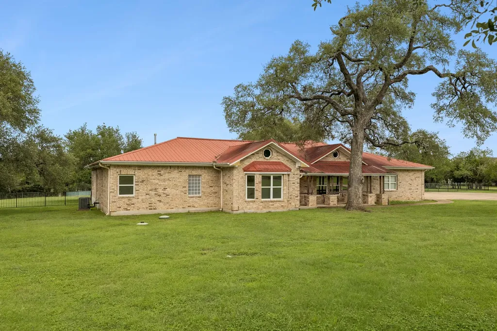 331 Mourning Dove Lane Buda TX 78610