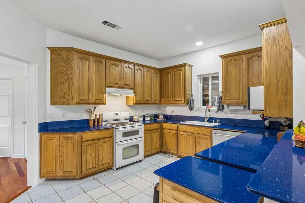 331 Mourning Dove Lane Buda TX 78610