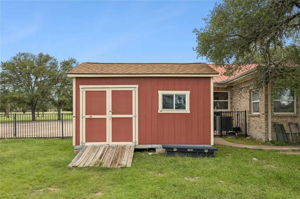 331 Mourning Dove Lane Buda TX 78610