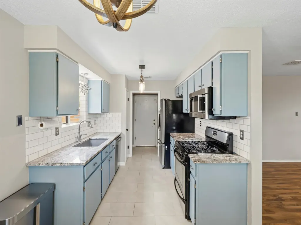 11214 Prairie Dove Circle Austin TX 78758