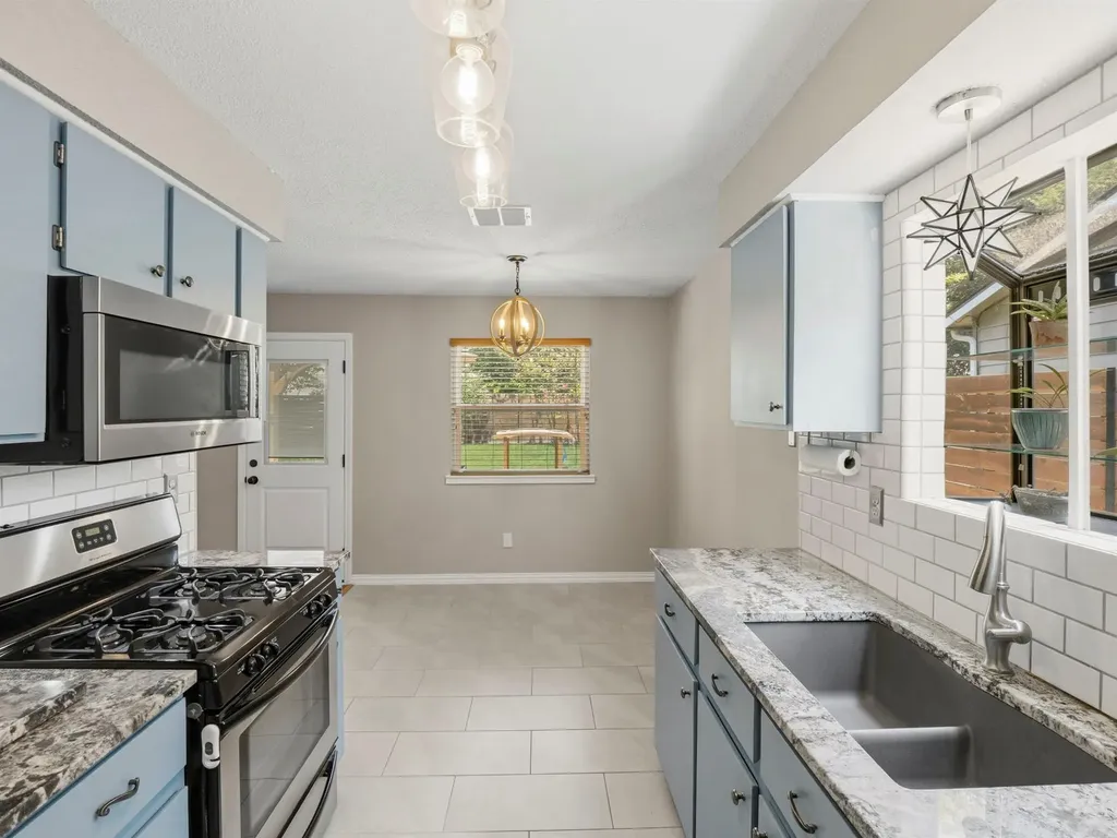 11214 Prairie Dove Circle Austin TX 78758