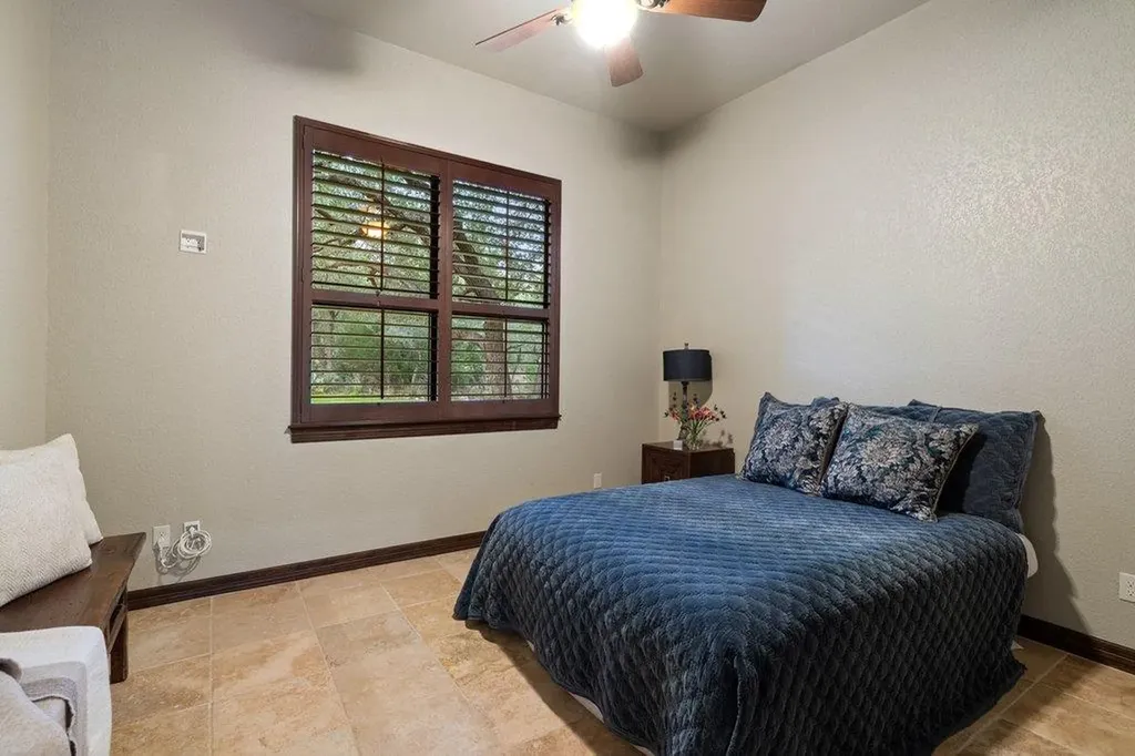 1540 County Road 262 Georgetown TX 78633