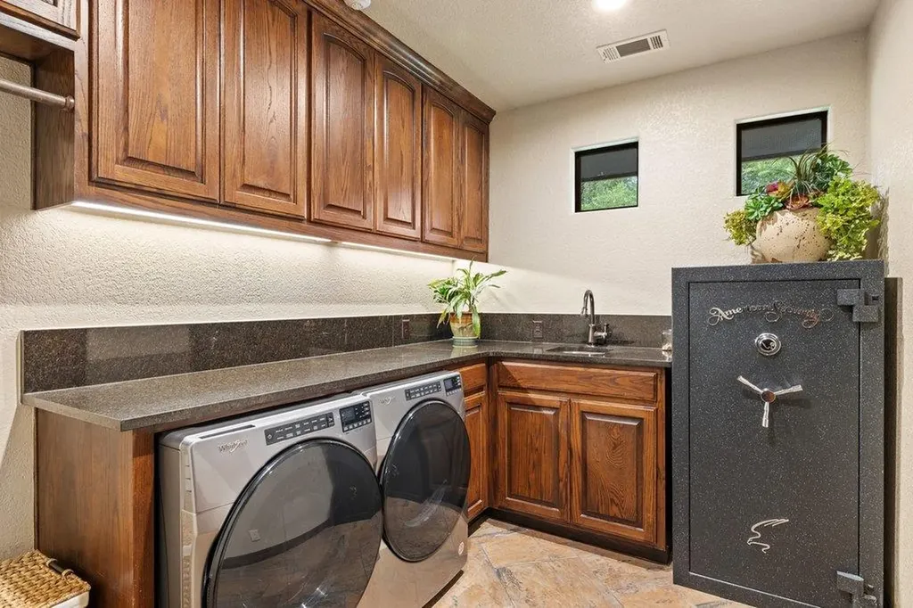 1540 County Road 262 Georgetown TX 78633