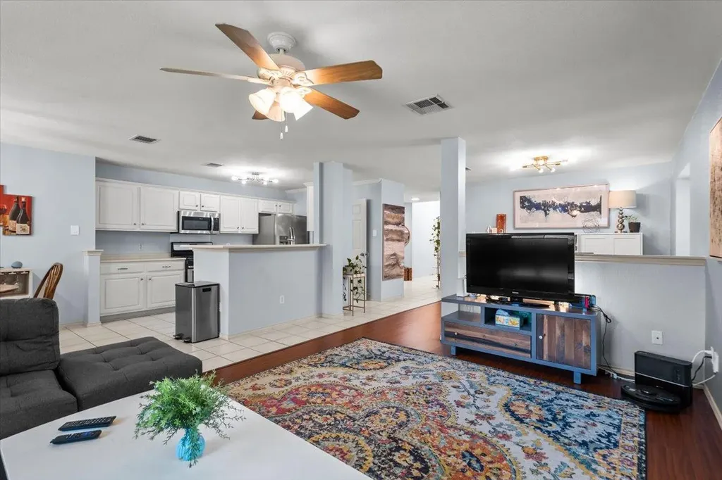 1512 Dillon Lake Bend Leander TX 78641