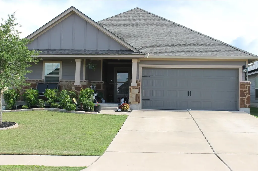 188 Beth Ann Loop Taylor TX 76574