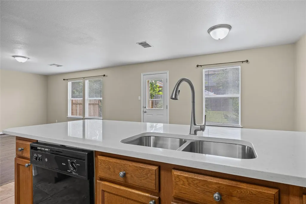 198 Black Forest Buda TX 78610