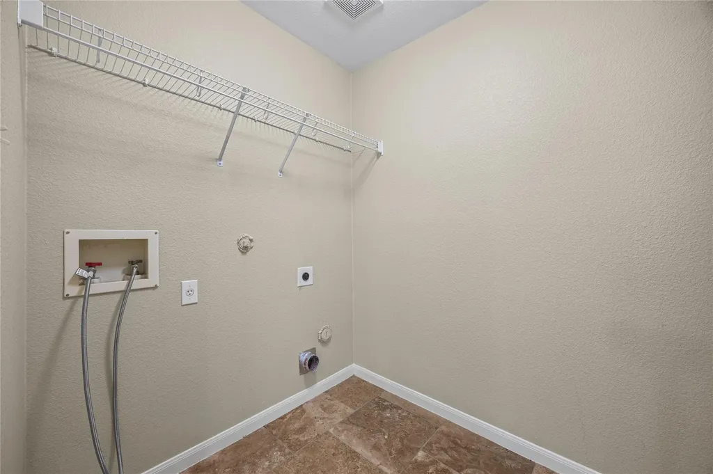 198 Black Forest Buda TX 78610