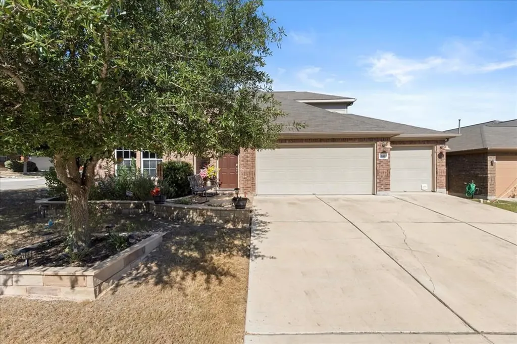 349 Razzmatazz Trail Buda TX 78610