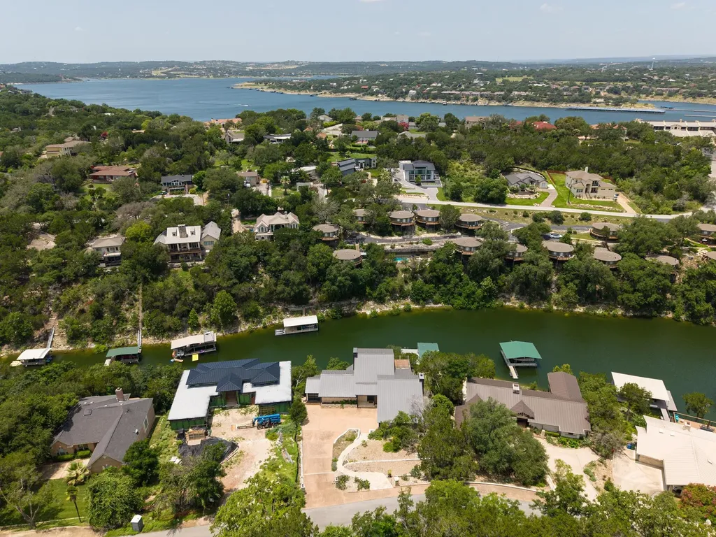 718 Bermuda Street Lakeway TX 78734