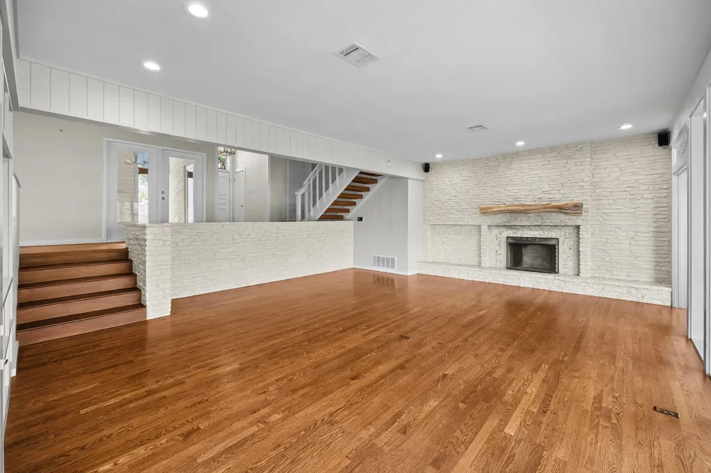 718 Bermuda Street Lakeway TX 78734