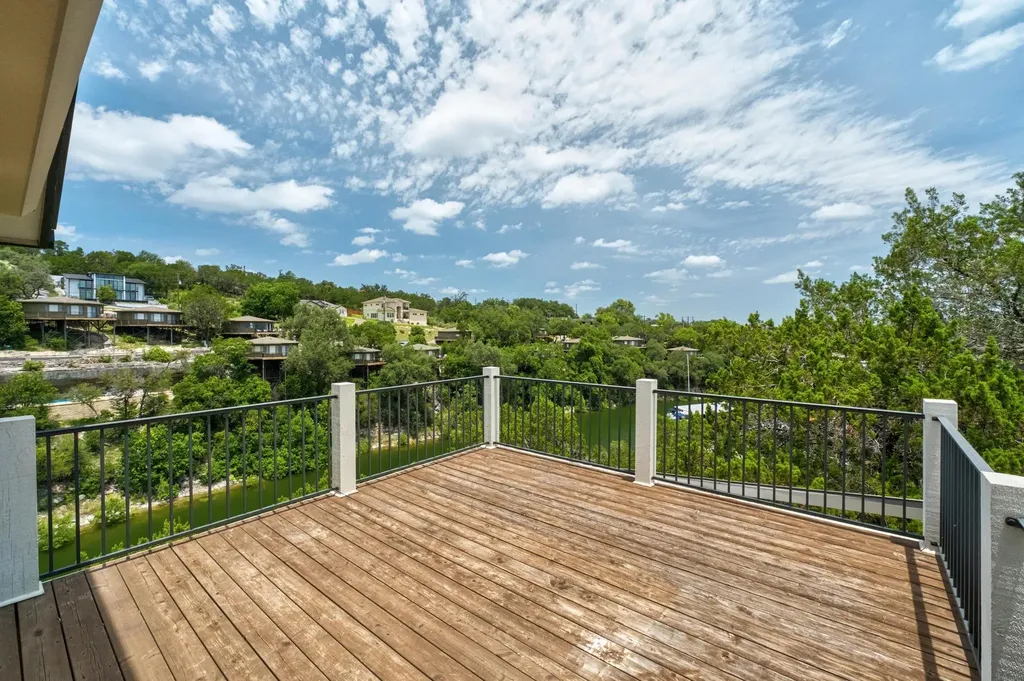 718 Bermuda Street Lakeway TX 78734