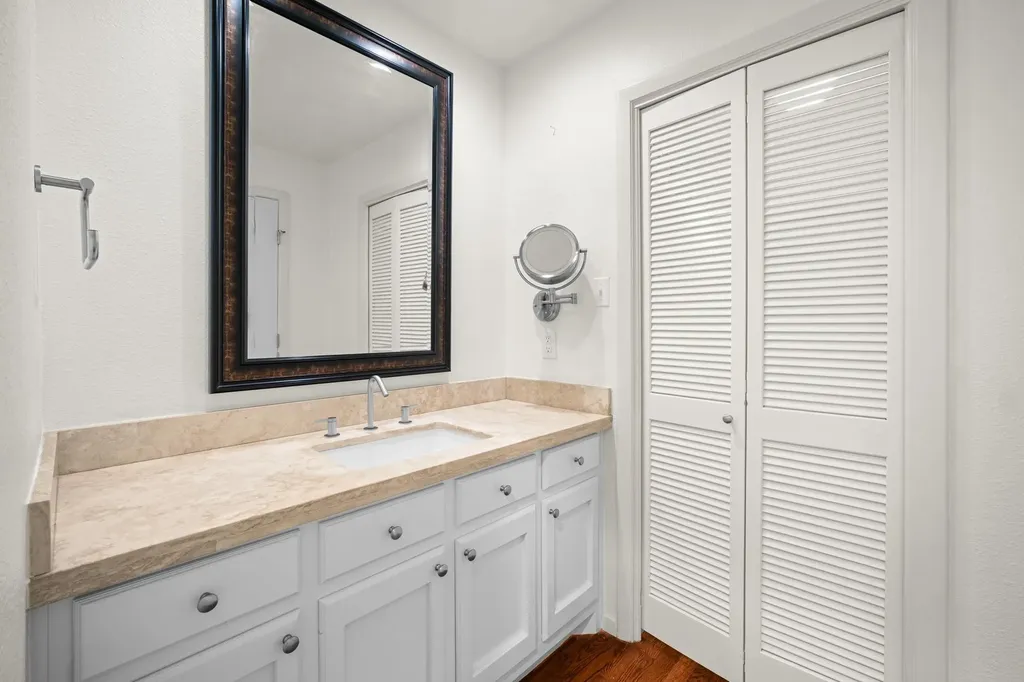 718 Bermuda Street Lakeway TX 78734