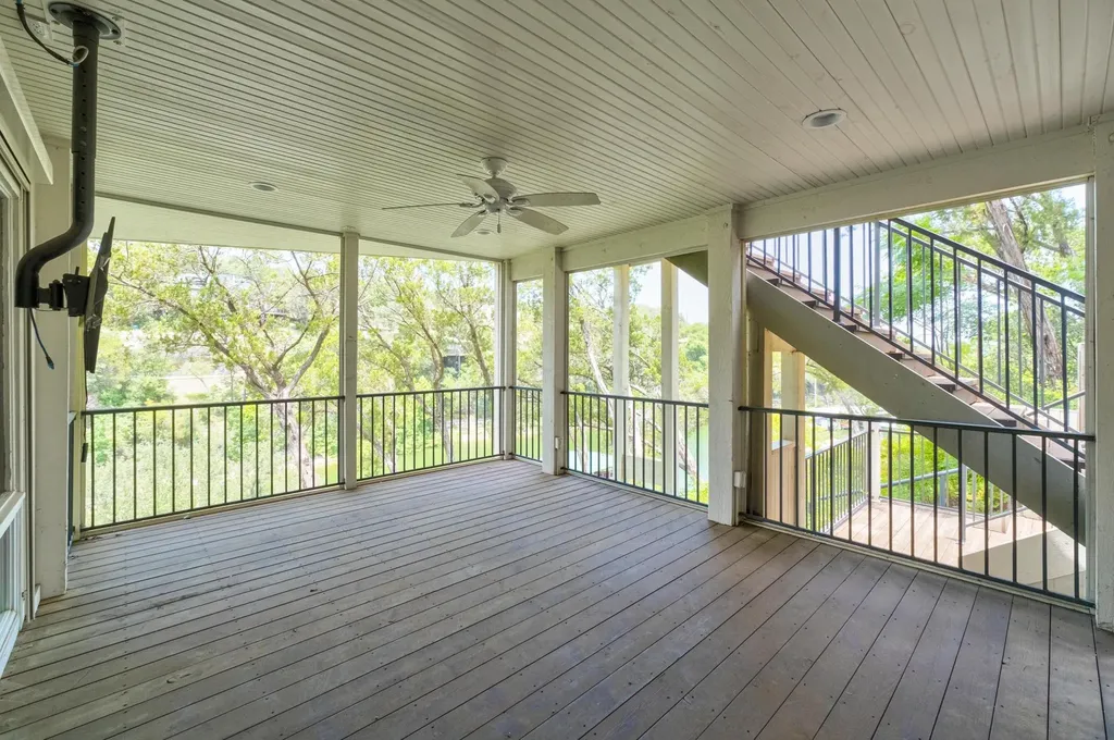 718 Bermuda Street Lakeway TX 78734