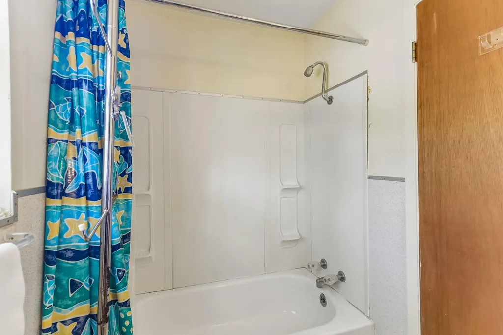 1115 Edgewater Drive Spicewood TX 78669