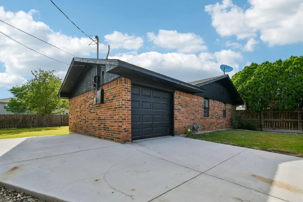 1204 Southwalk Street Georgetown TX 78626