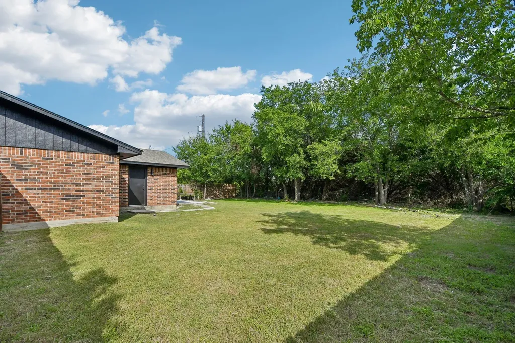 1204 Southwalk Street Georgetown TX 78626