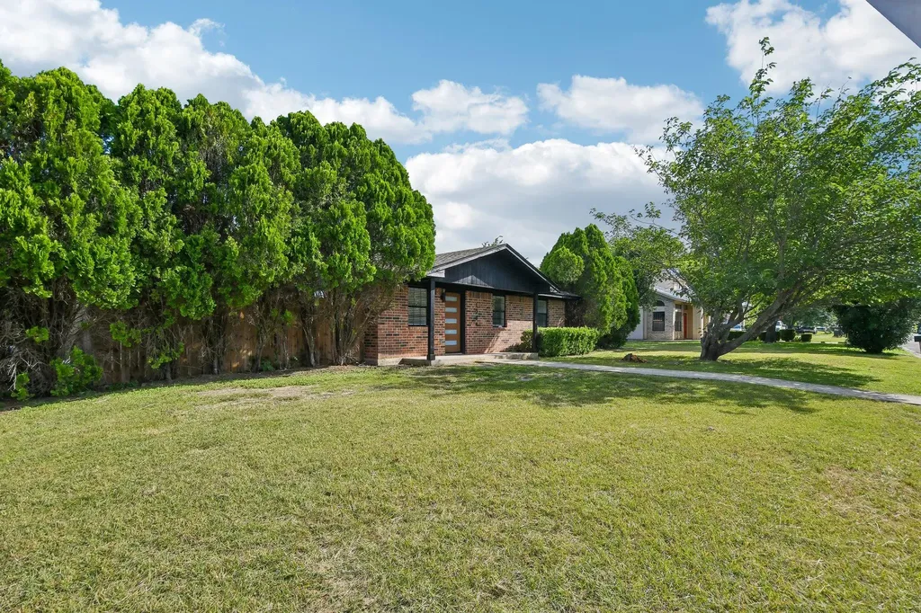 1204 Southwalk Street Georgetown TX 78626