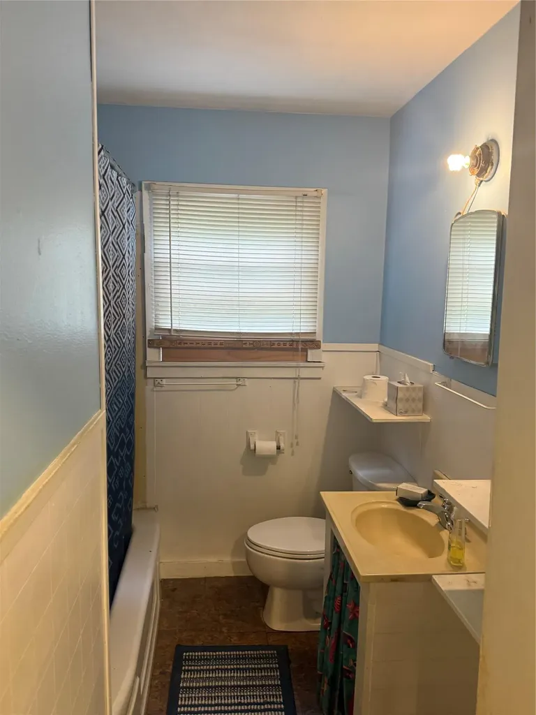 5702 Duval Street Austin TX 78752