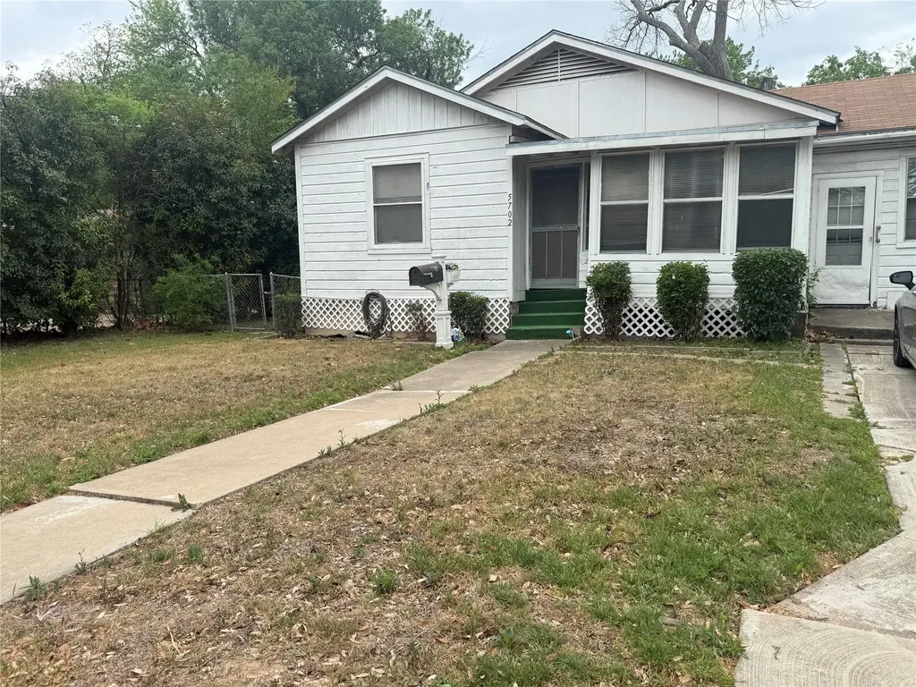 5702 Duval Street Austin TX 78752