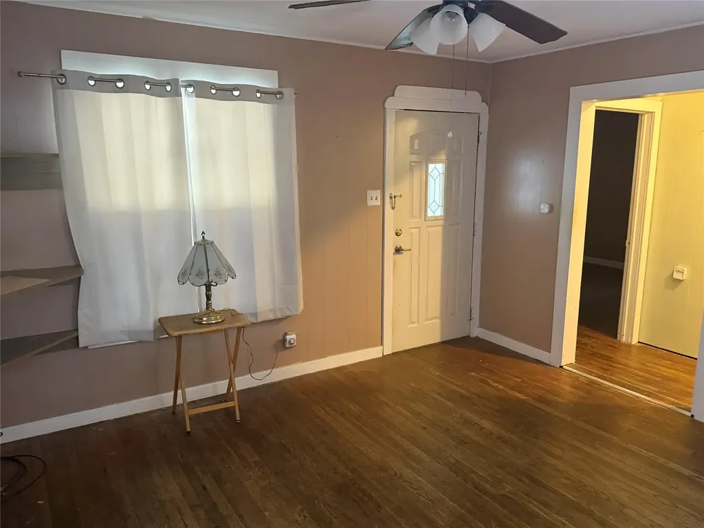 5702 Duval Street Austin TX 78752