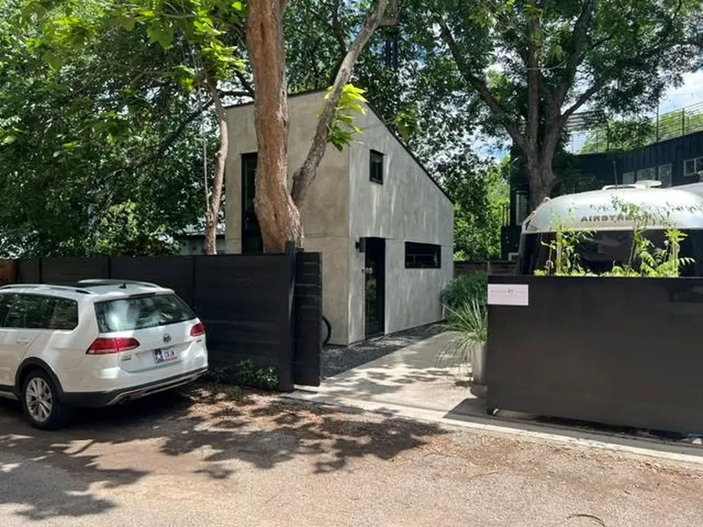 303 Navasota Street Austin TX 78702