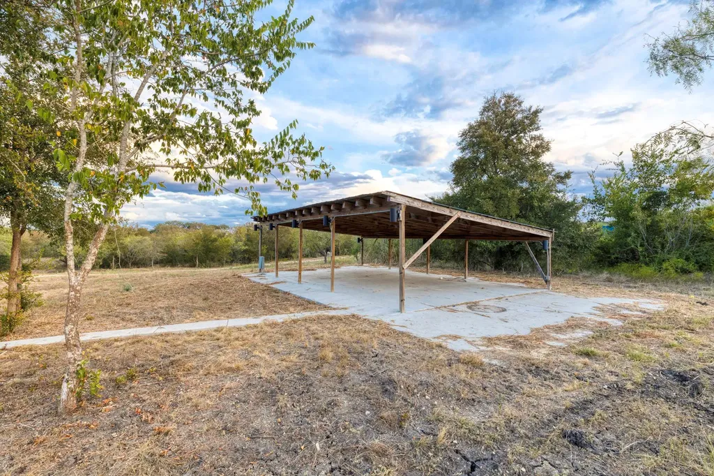 1501 Boggy Creek Road Lockhart TX 78644