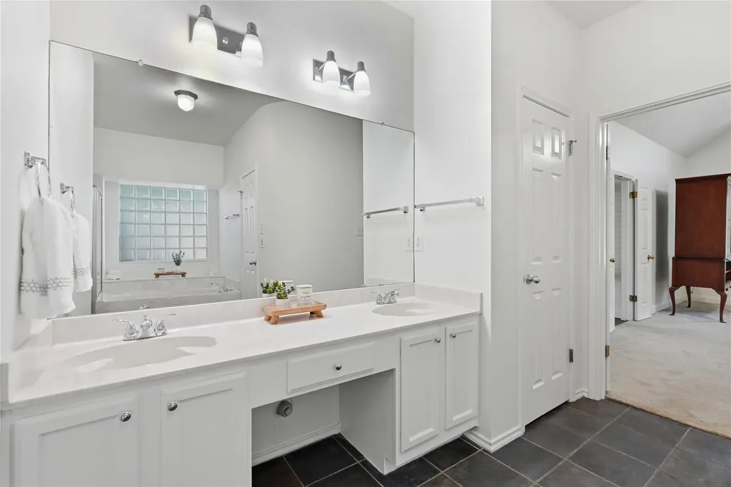 6515 Sans Souci Cove Austin TX 78759