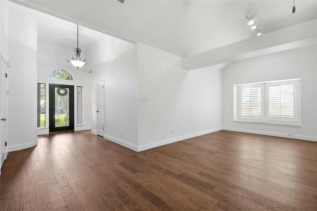 6515 Sans Souci Cove Austin TX 78759