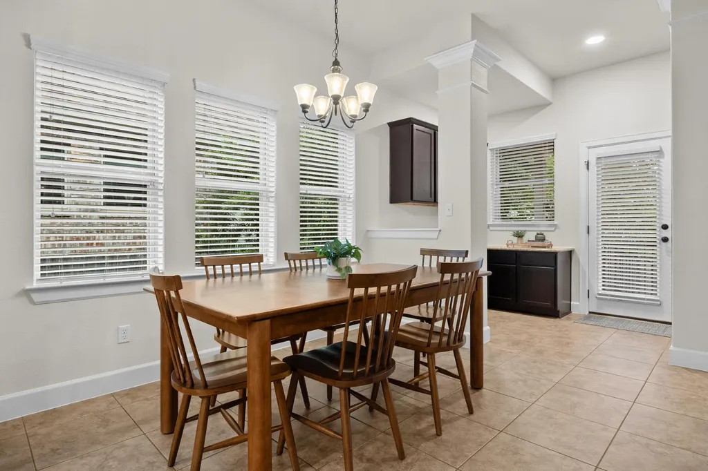 616 Loma Cedro Bend Leander TX 78641