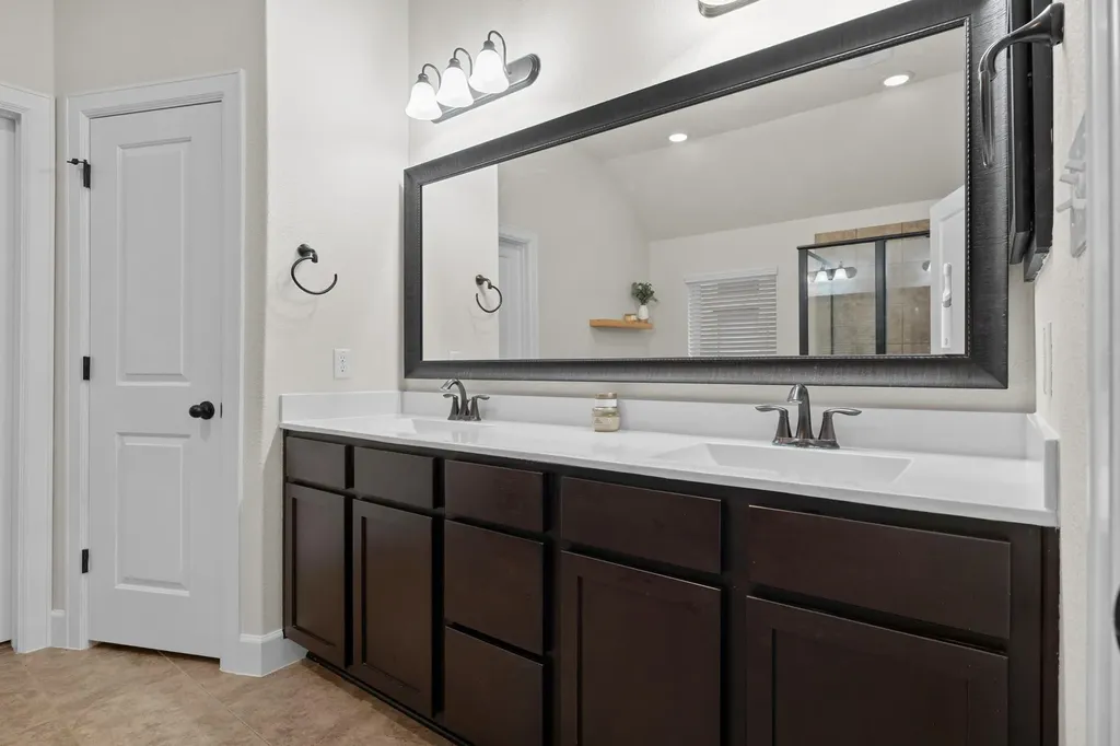 616 Loma Cedro Bend Leander TX 78641