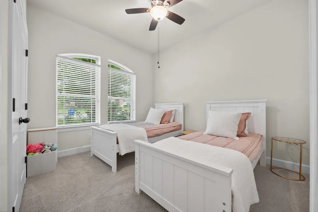 616 Loma Cedro Bend Leander TX 78641
