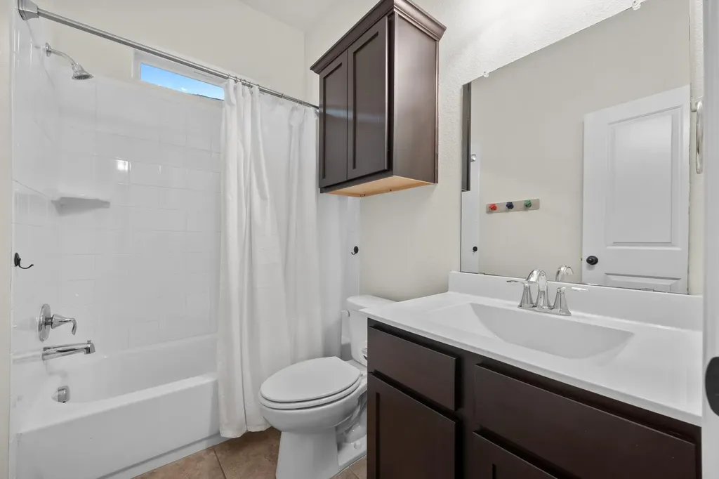 616 Loma Cedro Bend Leander TX 78641