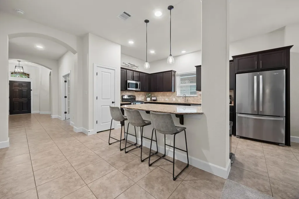 616 Loma Cedro Bend Leander TX 78641