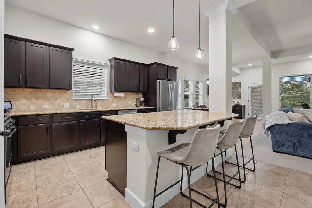 616 Loma Cedro Bend Leander TX 78641