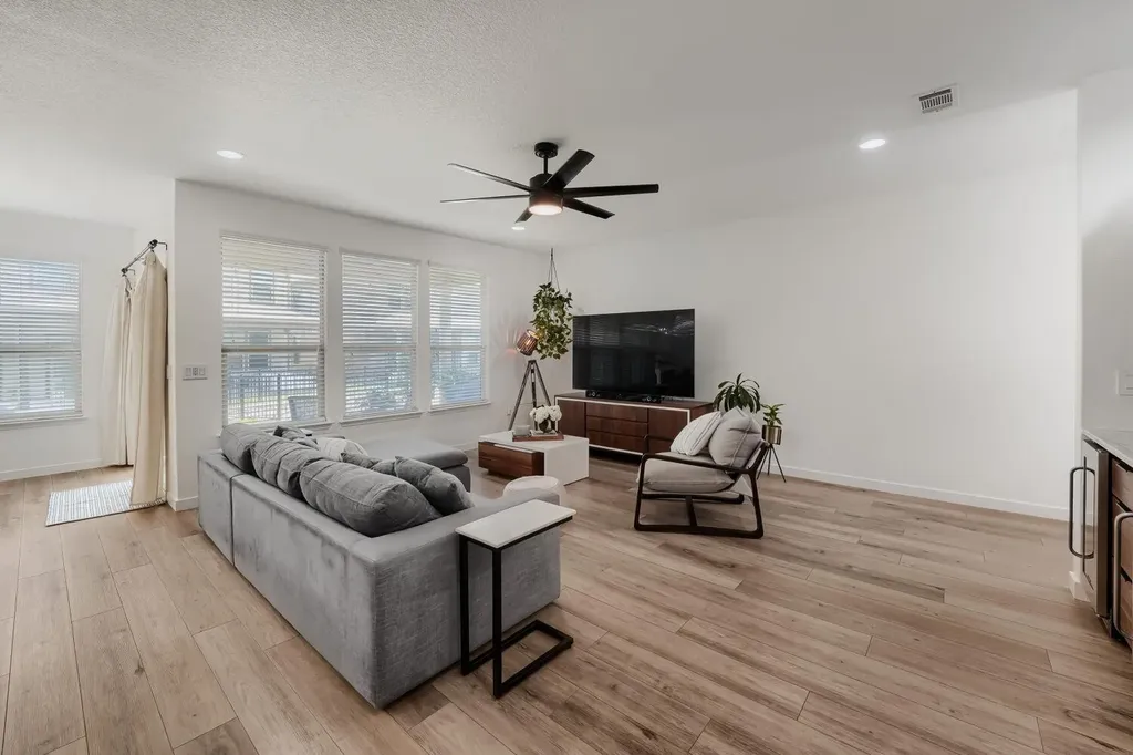 10412 Turnbull Loop Austin TX 78717