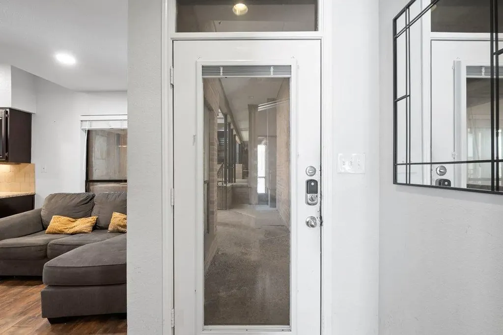 1910 Robbins Place Austin TX 78705
