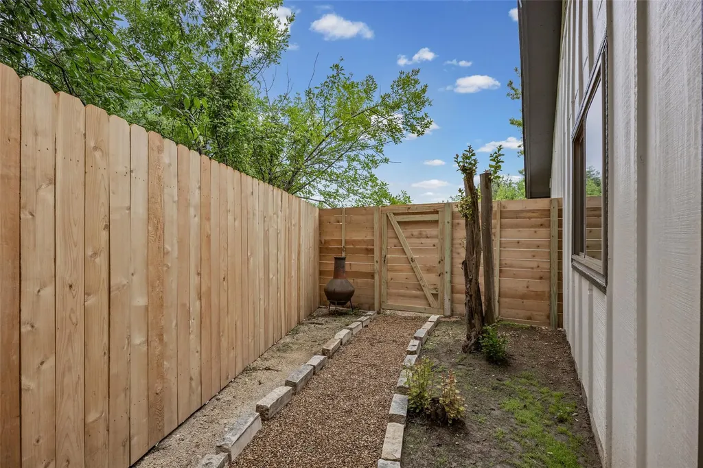 2306 Aldford Drive Austin TX 78745