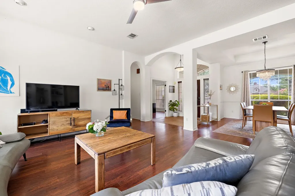 9608 Streamside Drive Austin TX 78736