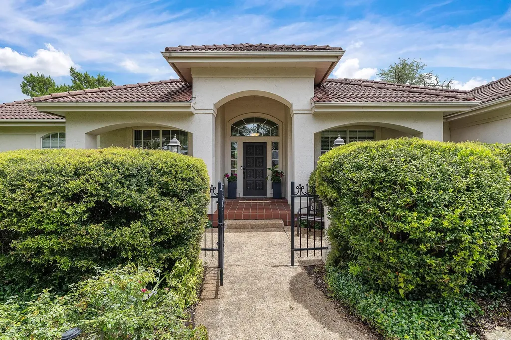 9608 Streamside Drive Austin TX 78736