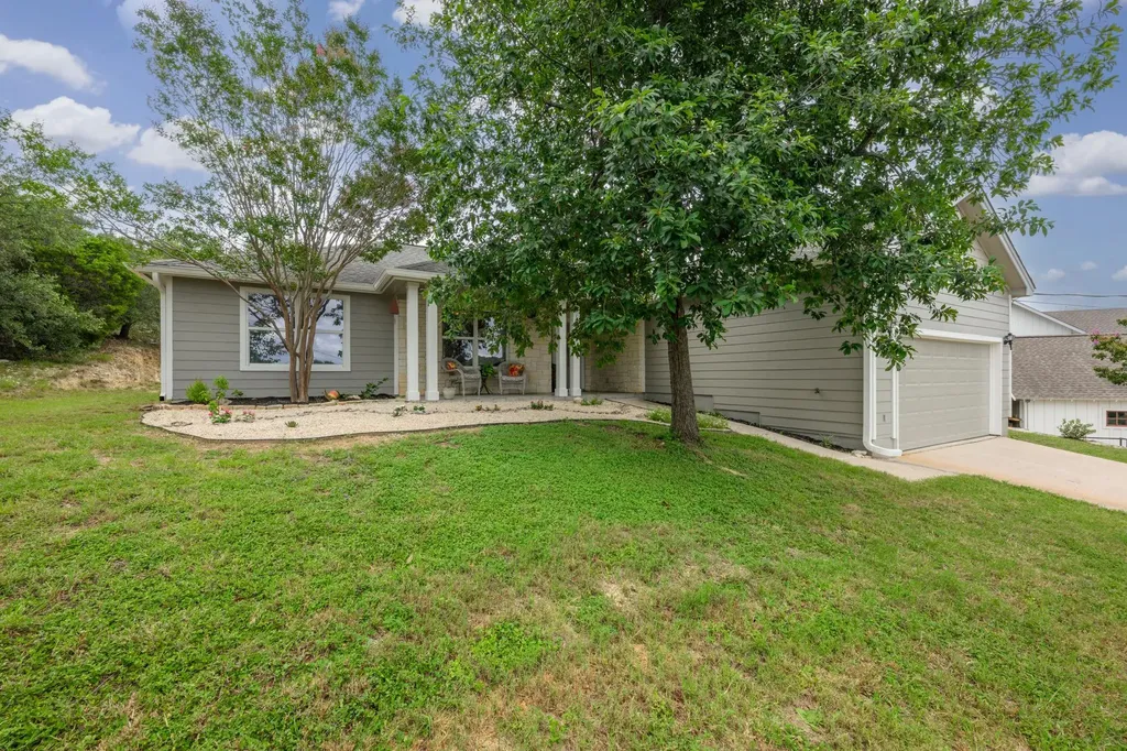 1103 Larkhall Drive Spicewood TX 78669