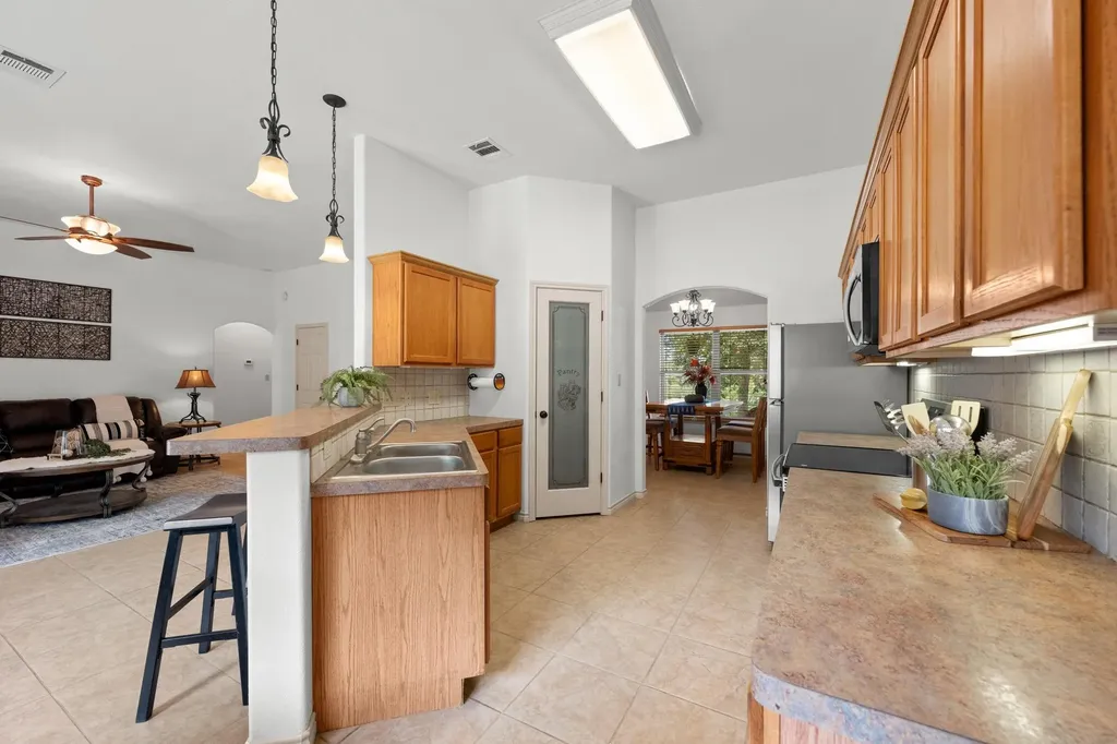 1103 Larkhall Drive Spicewood TX 78669