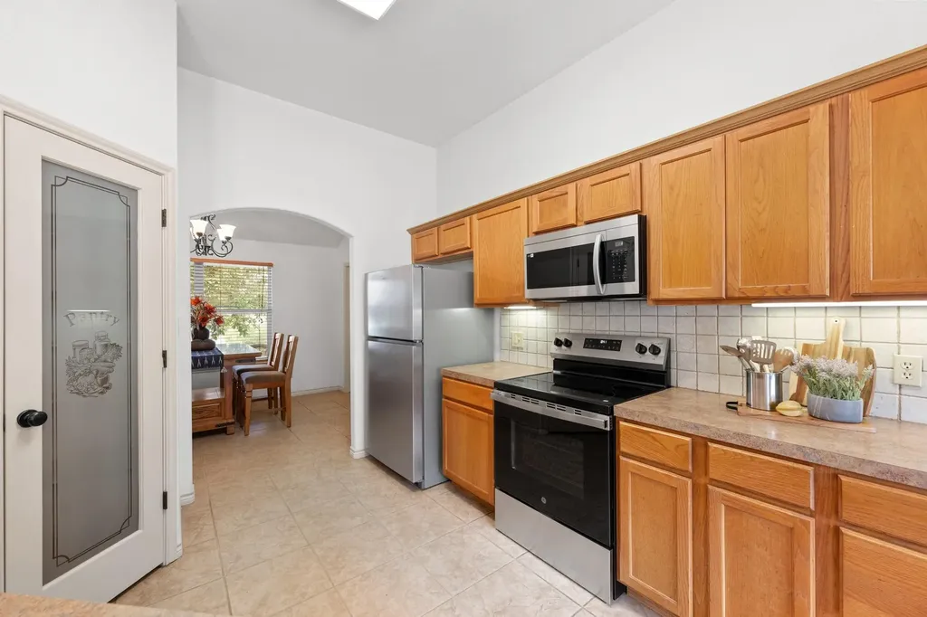 1103 Larkhall Drive Spicewood TX 78669