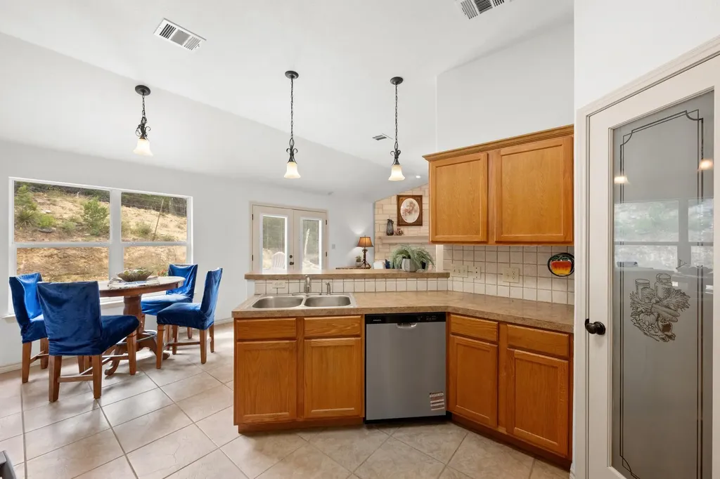1103 Larkhall Drive Spicewood TX 78669