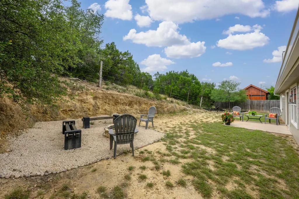 1103 Larkhall Drive Spicewood TX 78669
