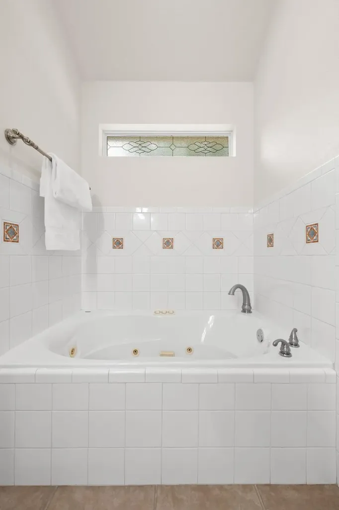 1103 Larkhall Drive Spicewood TX 78669