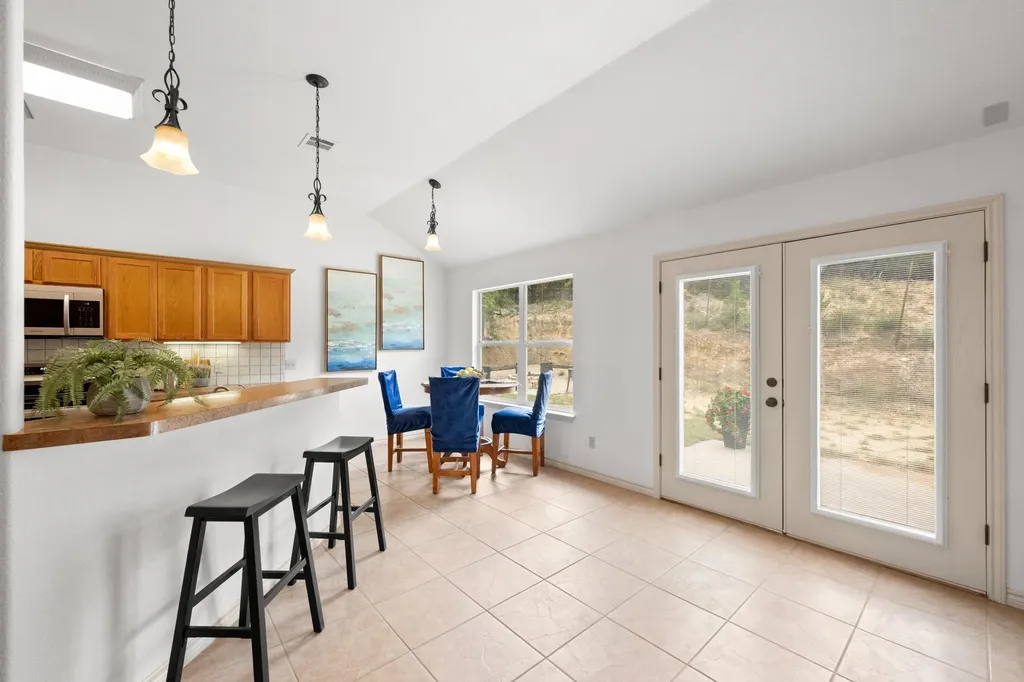 1103 Larkhall Drive Spicewood TX 78669