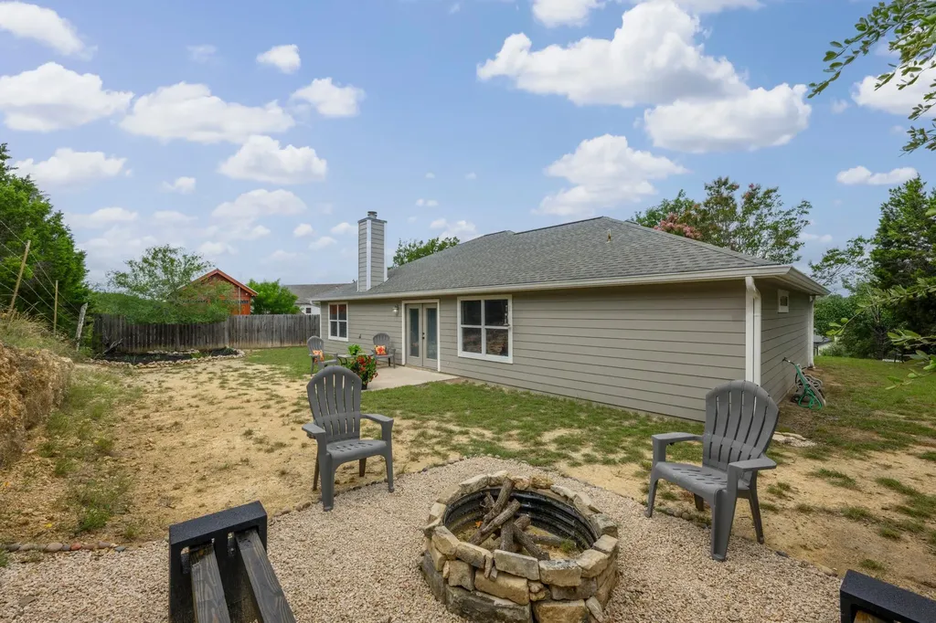 1103 Larkhall Drive Spicewood TX 78669
