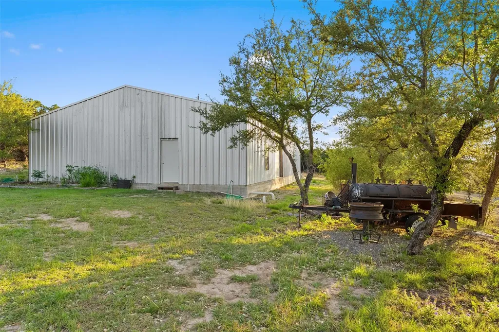 2025 Cripple Creek Stage Road Dripping Springs TX 78620